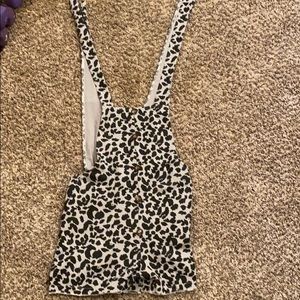 Leopard overall shorts